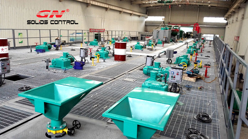 泥漿循環(huán)系統(tǒng)裝配中 泥漿循環(huán)系統(tǒng)裝配中