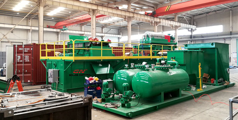 含油污泥處理系統(tǒng)裝配中 含油污泥處理系統(tǒng)裝配中